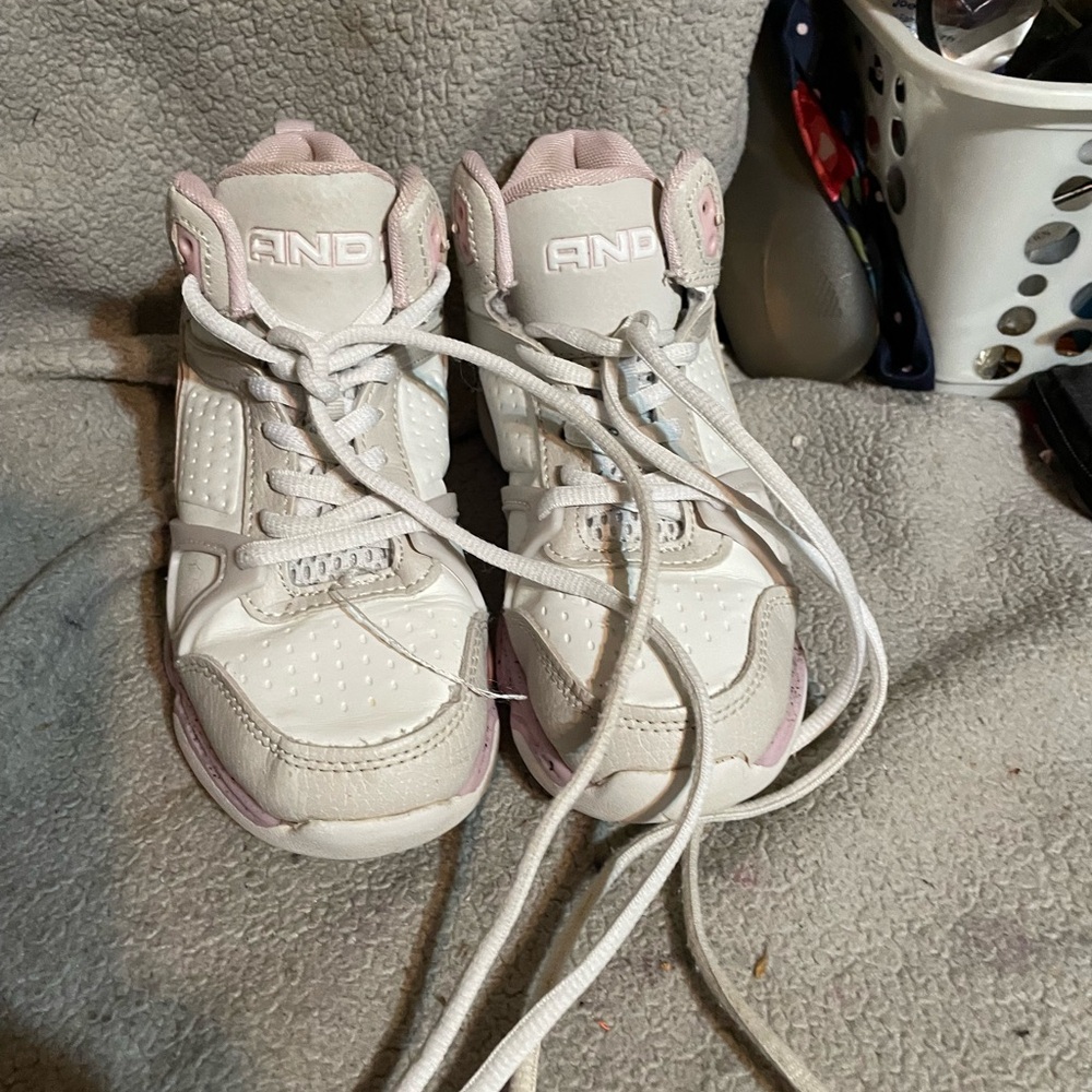 ANDI Girls  White and Pink Sneakers